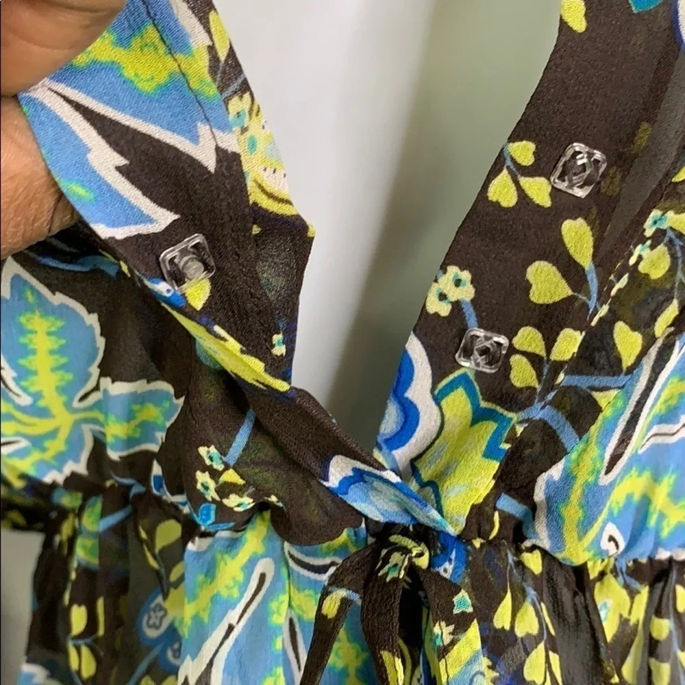 Moda International Top - Picture 6 of 6